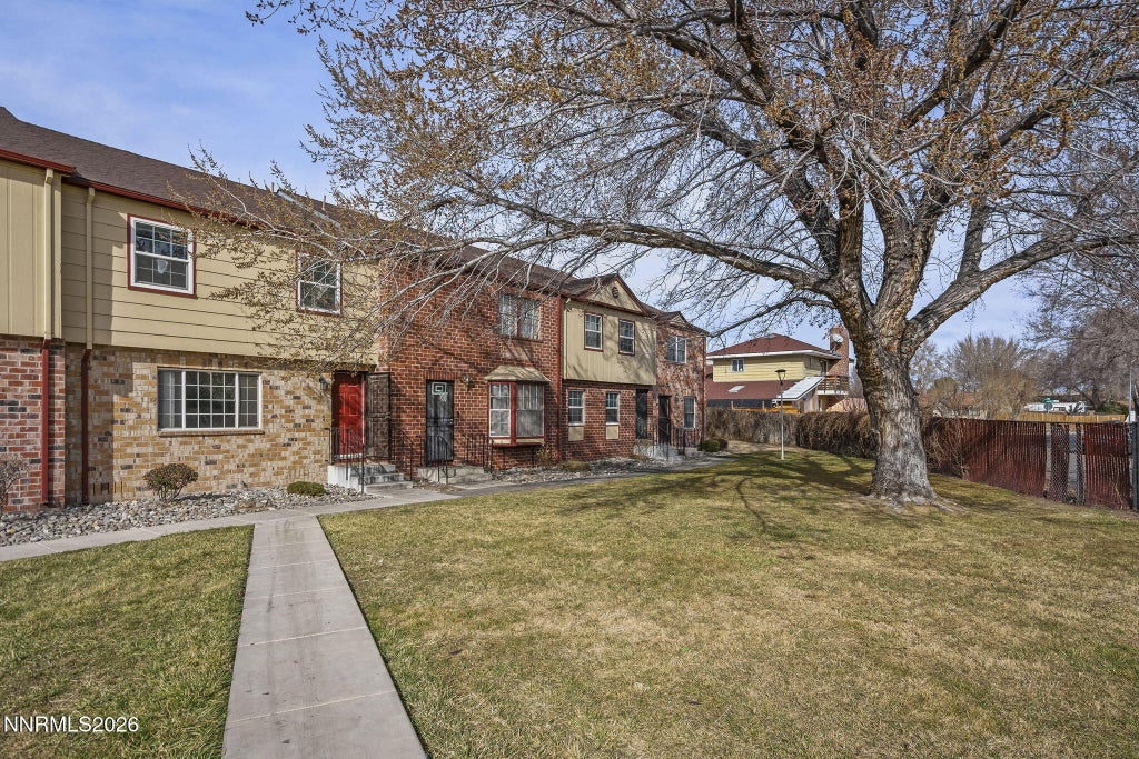 483 Beacon Hill Court #16d, Sparks