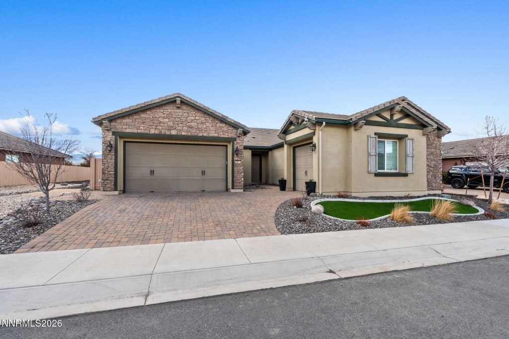 9811 Dyevera Lane, Reno