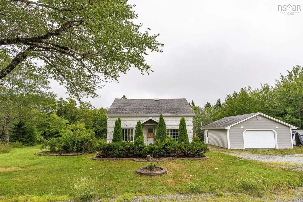3352 Beaver Bank Road, East Uniacke