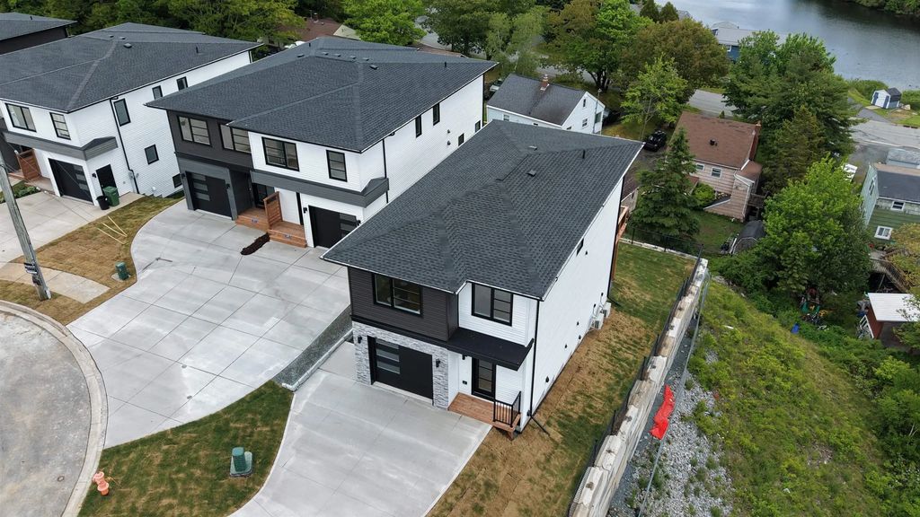 65 Grenoble Court, Long Lake