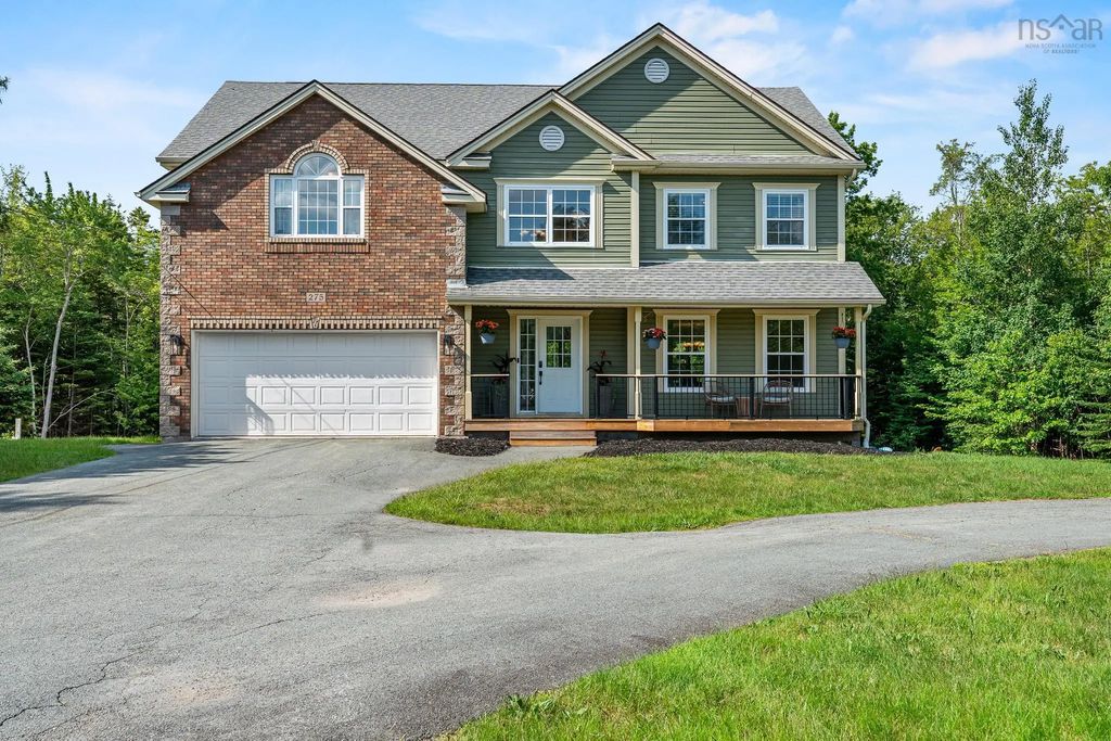 275 Canterbury Lane, Fall River