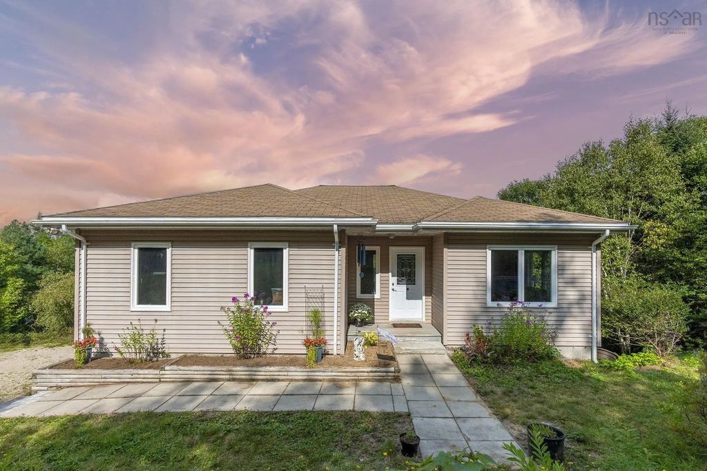 154 Larder Lake Drive, Windor Road, Ns Drive, Windsor Road