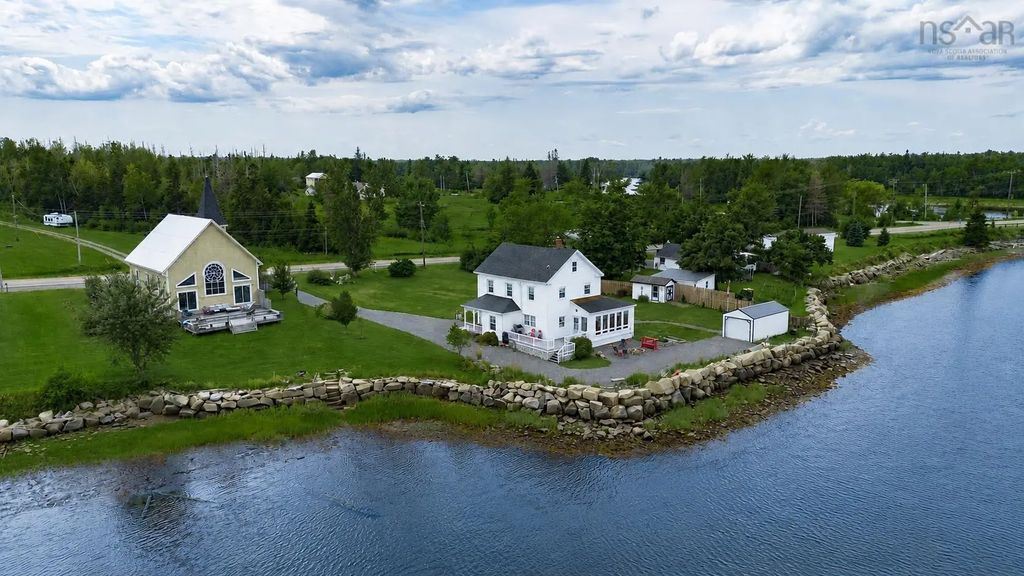 13291 Highway 6, Wallace Bridge