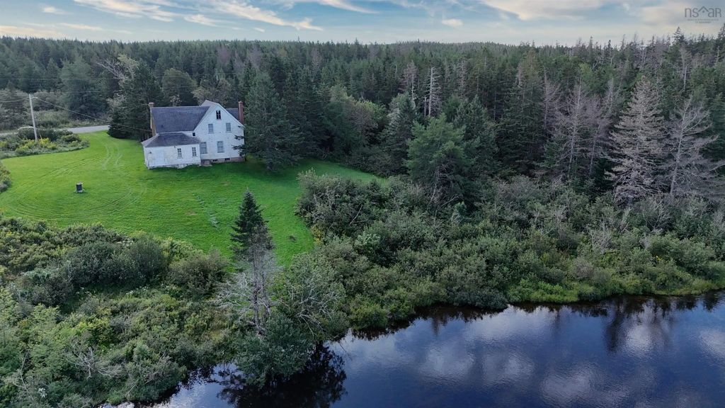 2121 Loch Lomond Road, Loch Lomond
