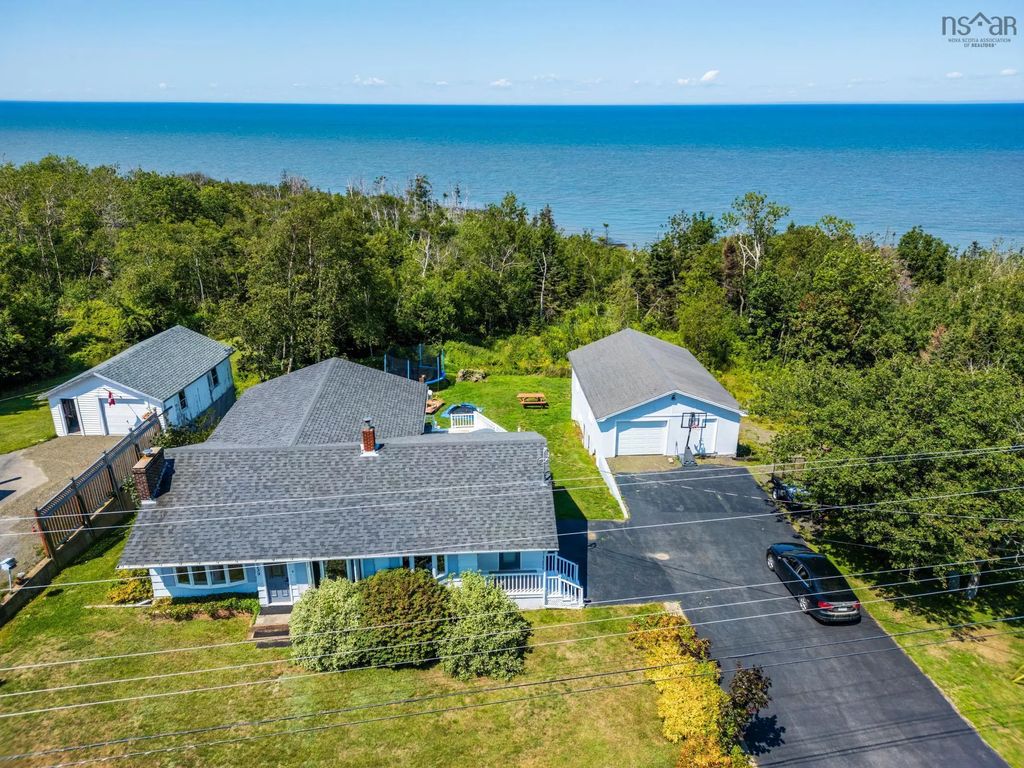 3739 Shore Road W, Hillsburn