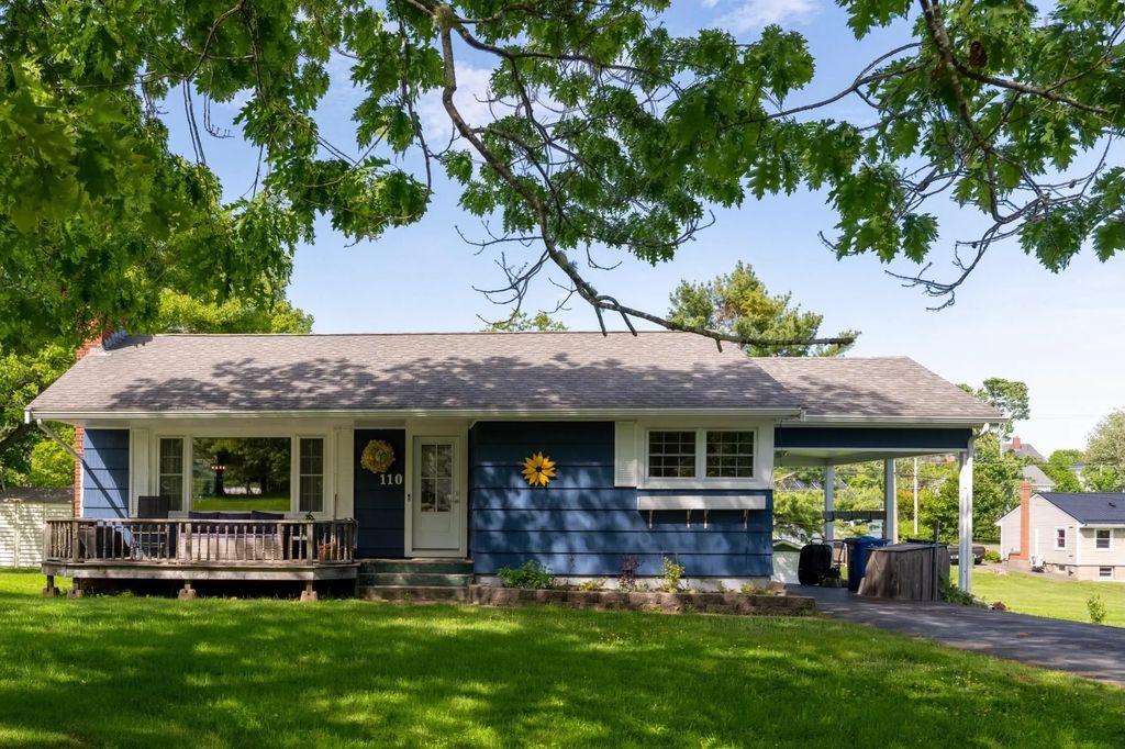 110 Brook Street, Lunenburg