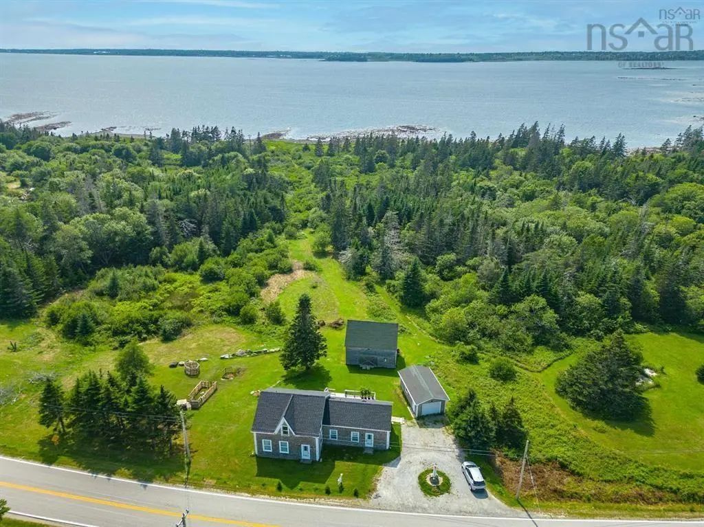 1663 Highway 3, East Pubnico