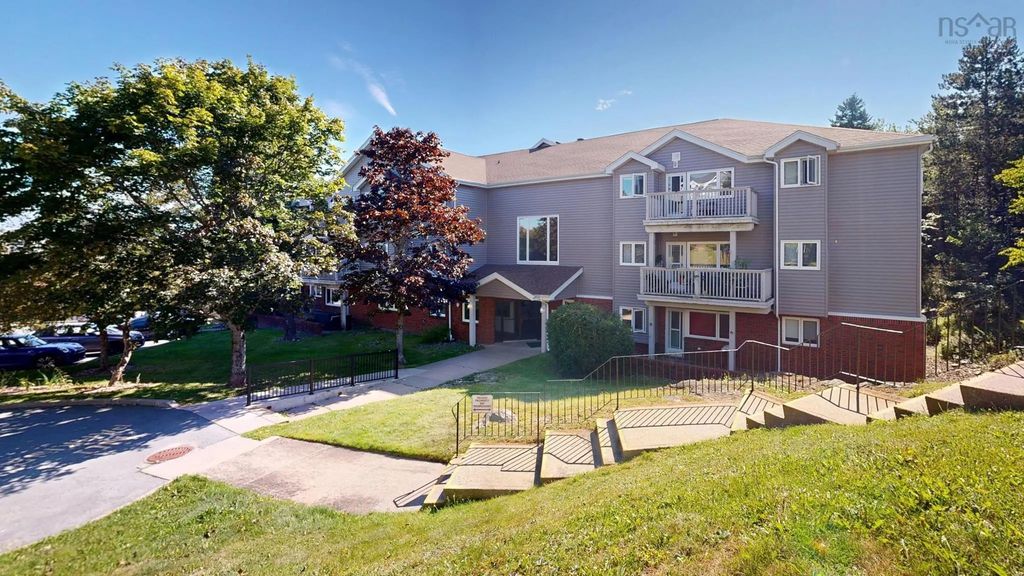 204 118 Farnham Gate Road, Halifax