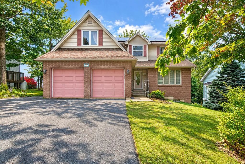 53 Oceanview Drive, Bedford