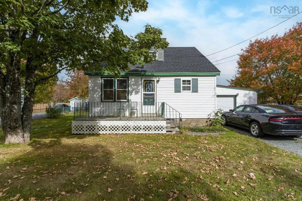 77 Gaston Road, Dartmouth