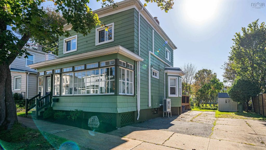 10 Dawson Street, Dartmouth