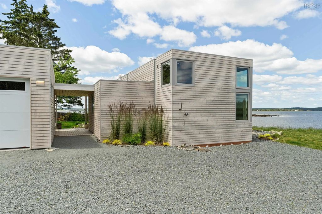 325 Long Cove Road, Port Medway