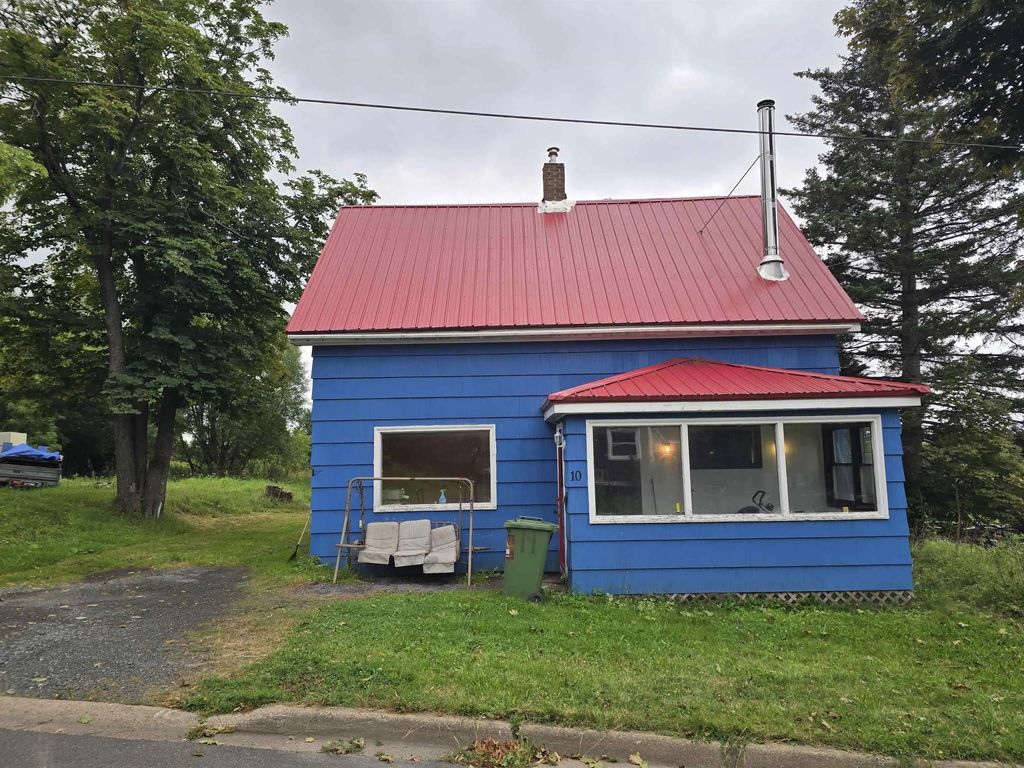 10 Chestnut Street, Trenton