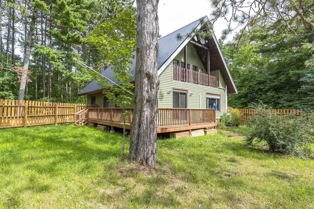 186 Brookside Drive, Wilmot