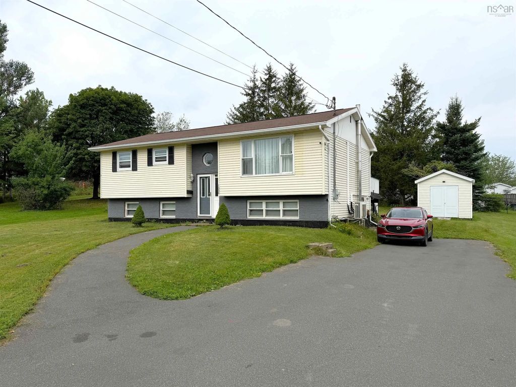 1550 North Main Street, Westville