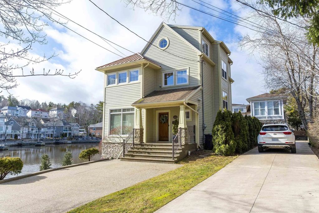 825 Shore Drive, Bedford