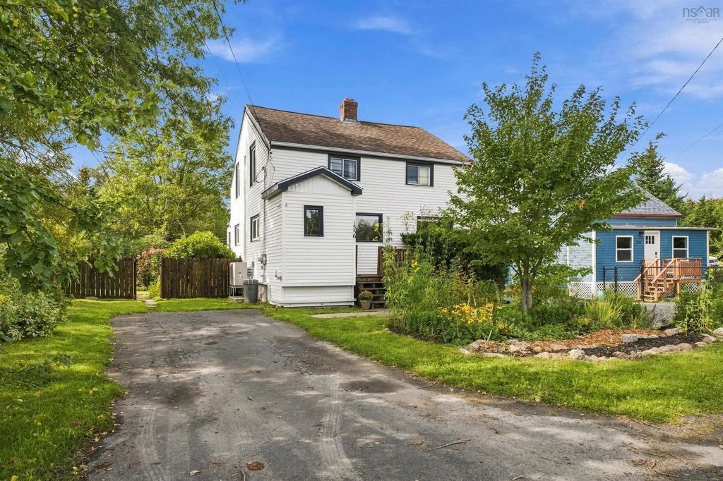1556 St Margarets Bay Road, Lakeside