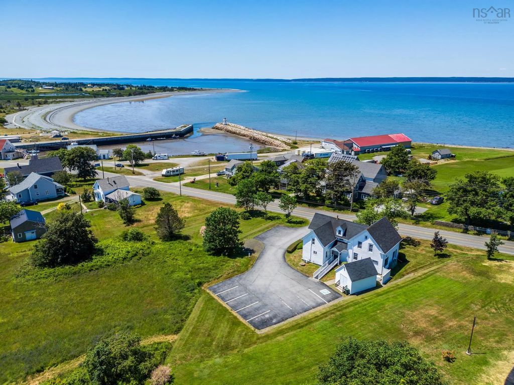 3300 Highway 1, Belliveaus Cove