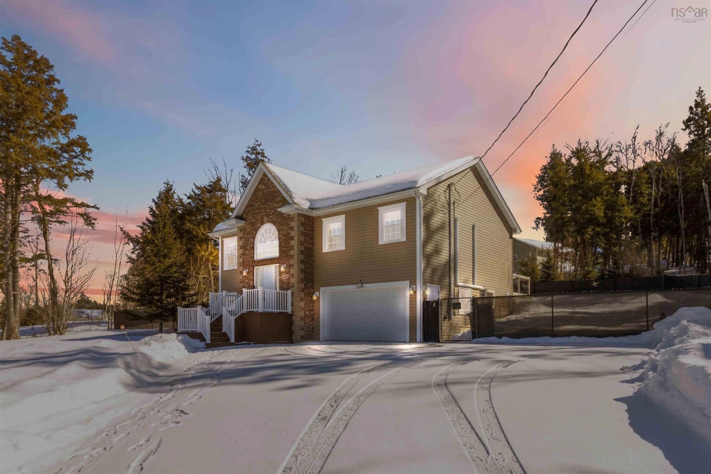 426 Heatherglen Drive, Beaver Bank