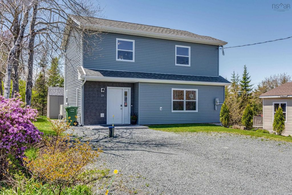 29 Club Road, Hatchet Lake
