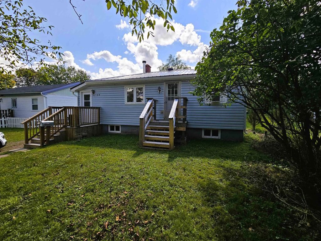 59 Salter Avenue, Truro