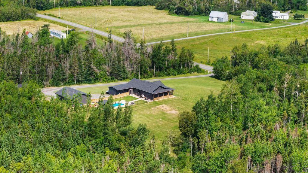 254 Shore Road, Caribou River