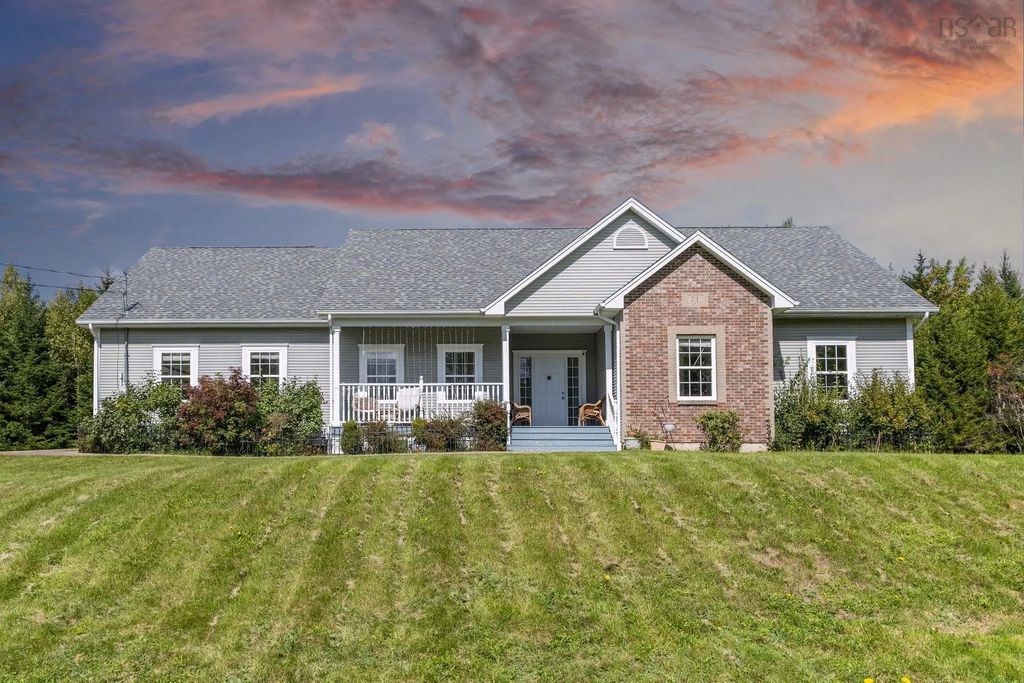 71 Valerie Court, Windsor Junction