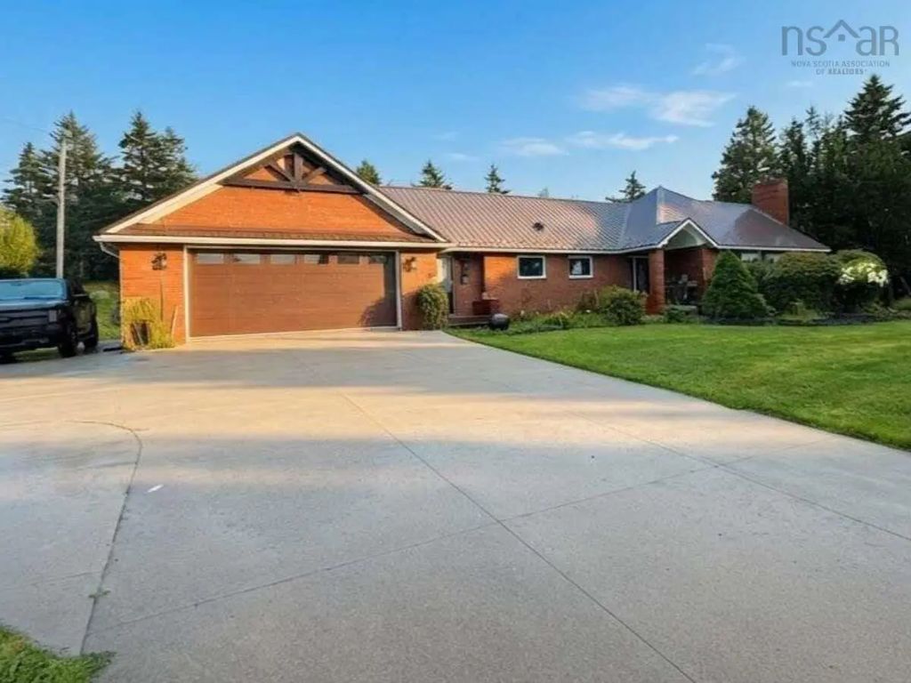 411 Mountain Road, New Glasgow