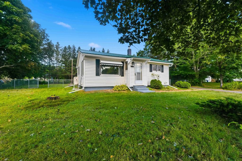 15071 Highway 1, Wilmot