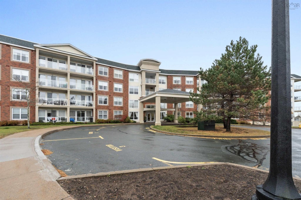 211 52 Whitehall Crescent, Dartmouth