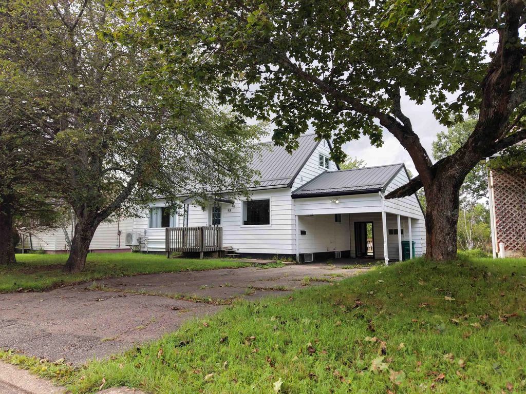 95 Higgins St, Truro