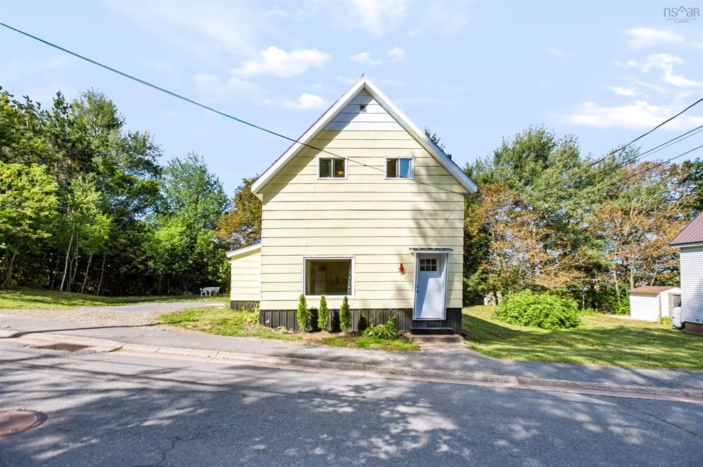 37 Church Street, Springhill