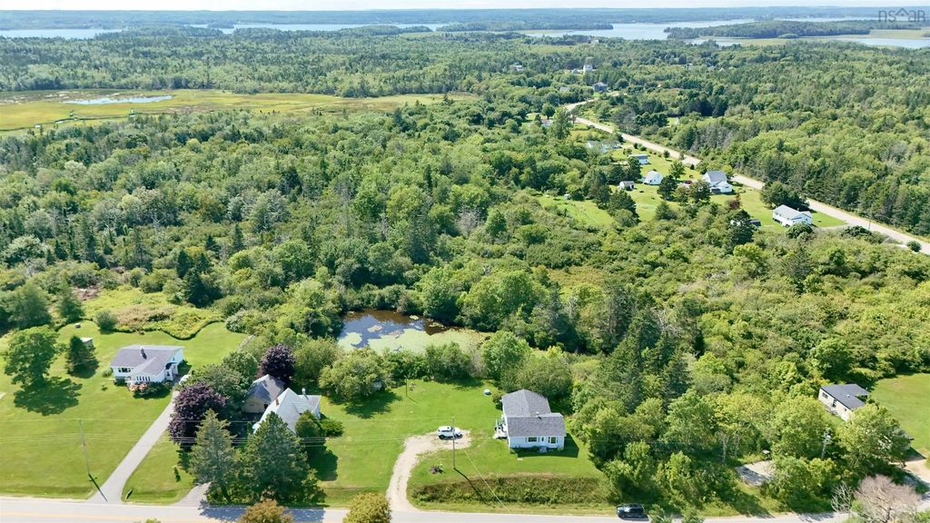 Lot 308 Highway, Sluice Point