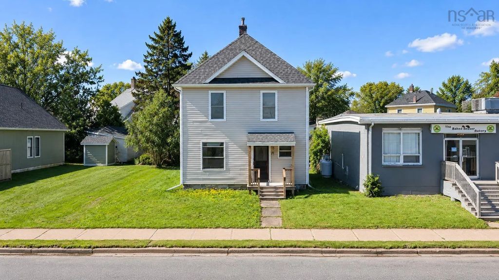 569 East River Road, New Glasgow