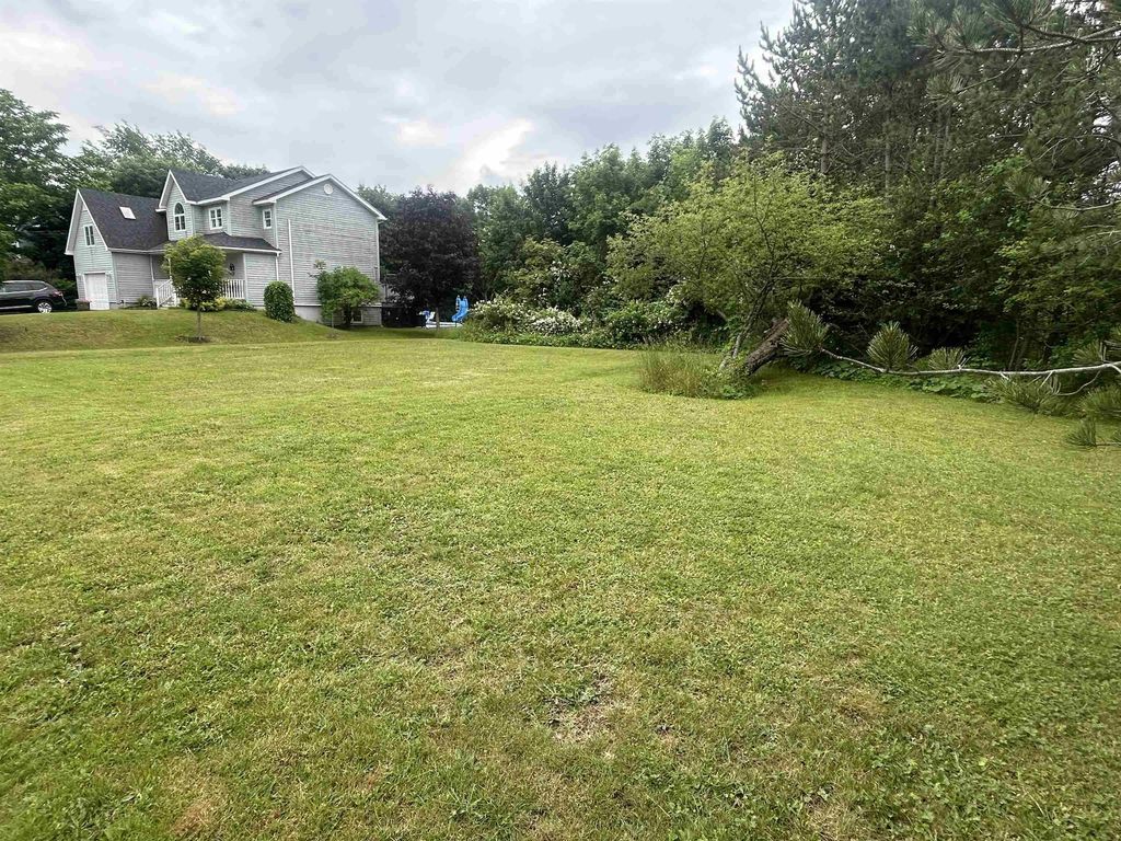 67 The Heights, Antigonish