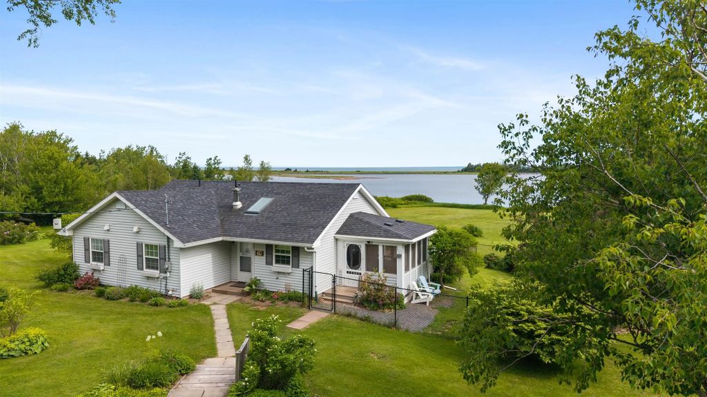 39 Arrow Head Crescent, Waterside