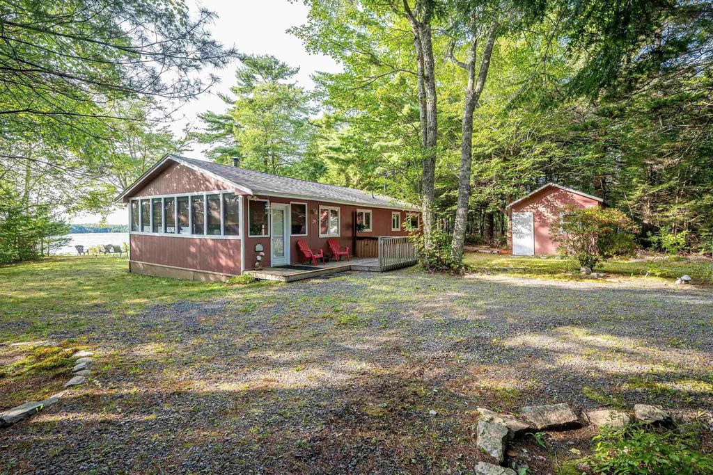 29 Lakeside Road, Molega Lake
