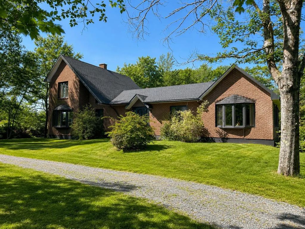 3852 Highway 208, Colpton