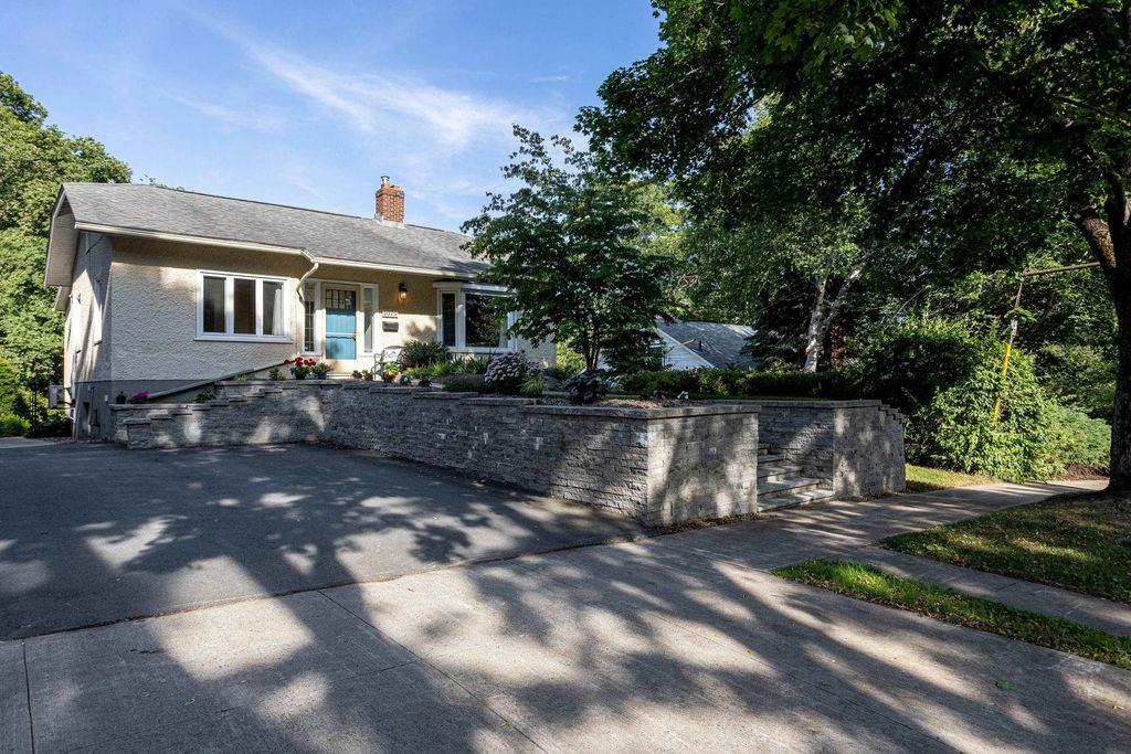 1079 Bellevue Avenue, Halifax