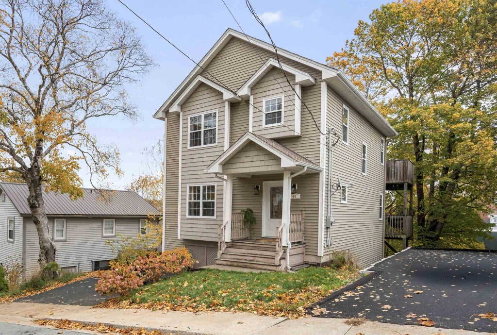 64 Rose Street, Dartmouth