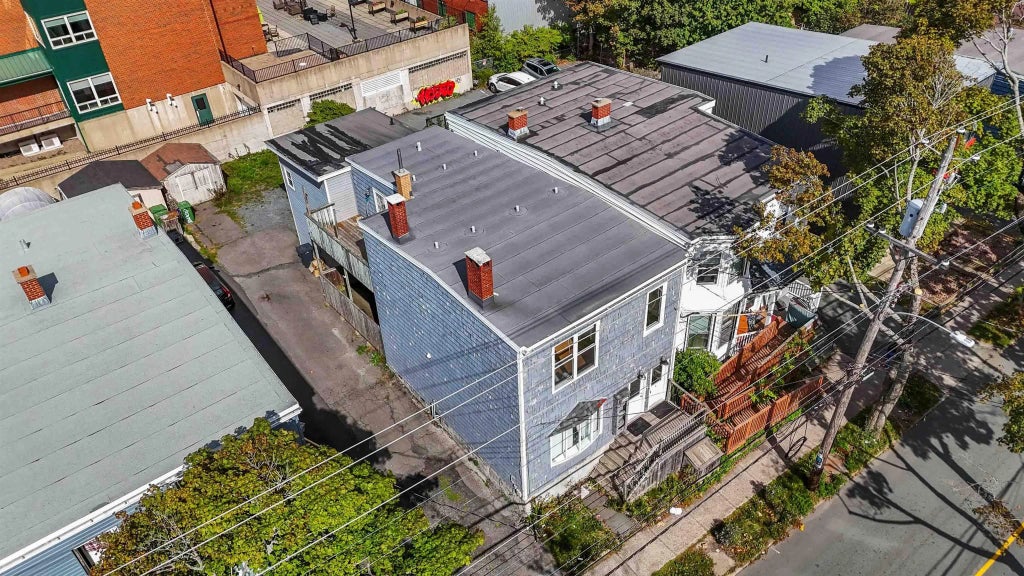 6135 North Street, Halifax