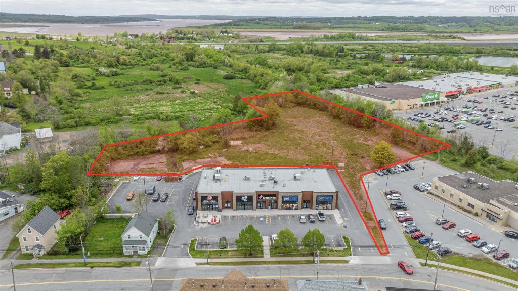 549 O'brien Street, Windsor