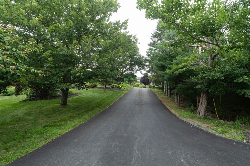 215 Westwood Boulevard, Tantallon