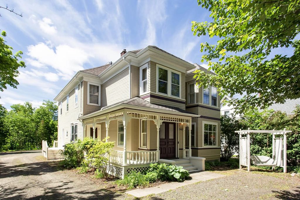 540 Main Street, Lawrencetown