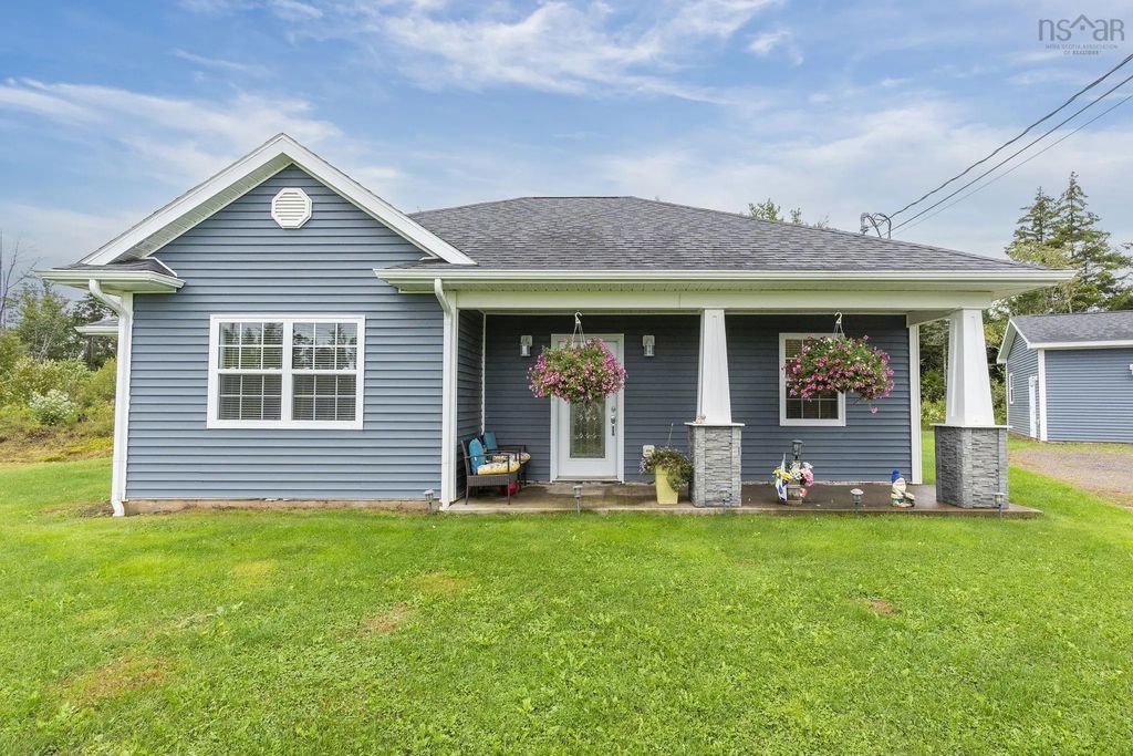 166 Blainedale Drive, Salmon River