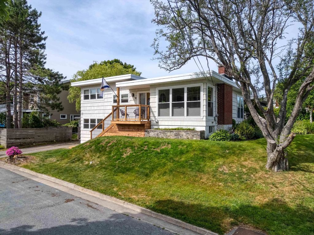10 Clearview Crescent, Dartmouth