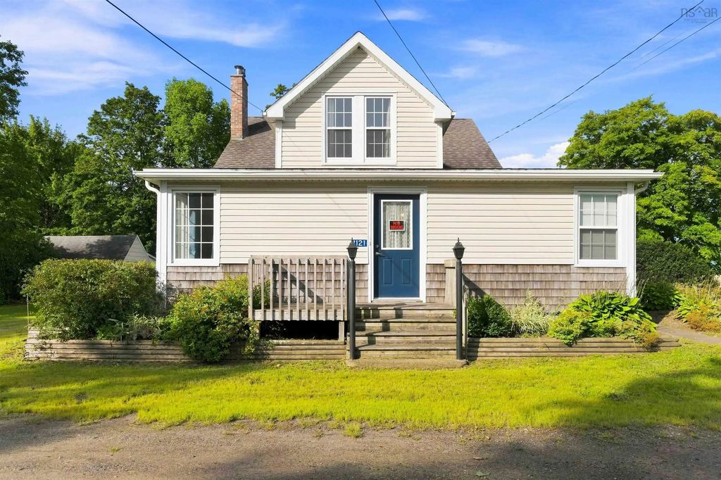 1121 Waterville Mountain Road, Cambridge