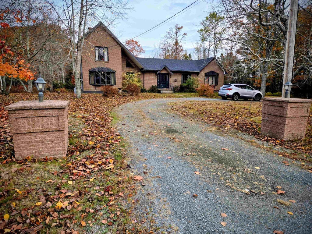 3852 Highway 208, Colpton