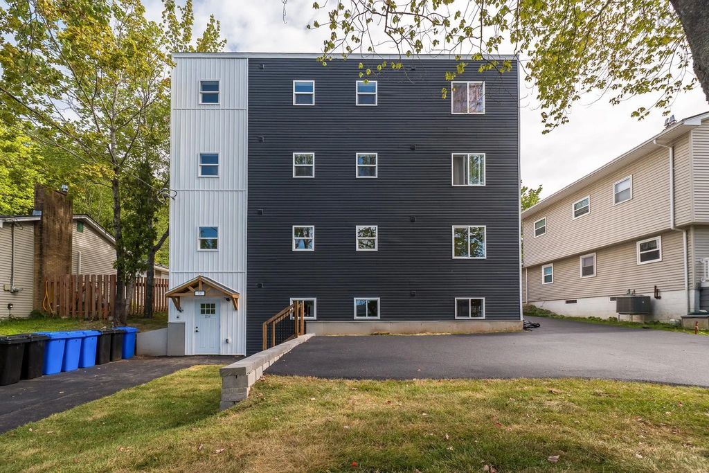 137 Prince Street, Lower Sackville