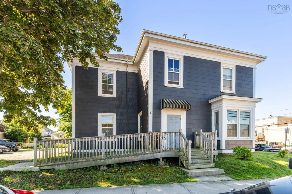 5 Parade Street, Yarmouth